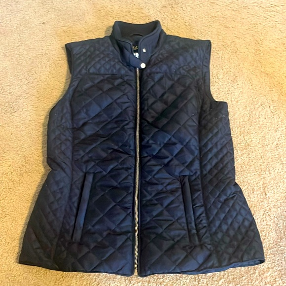 Blue lightweight puffer vest. - Picture 1 of 4